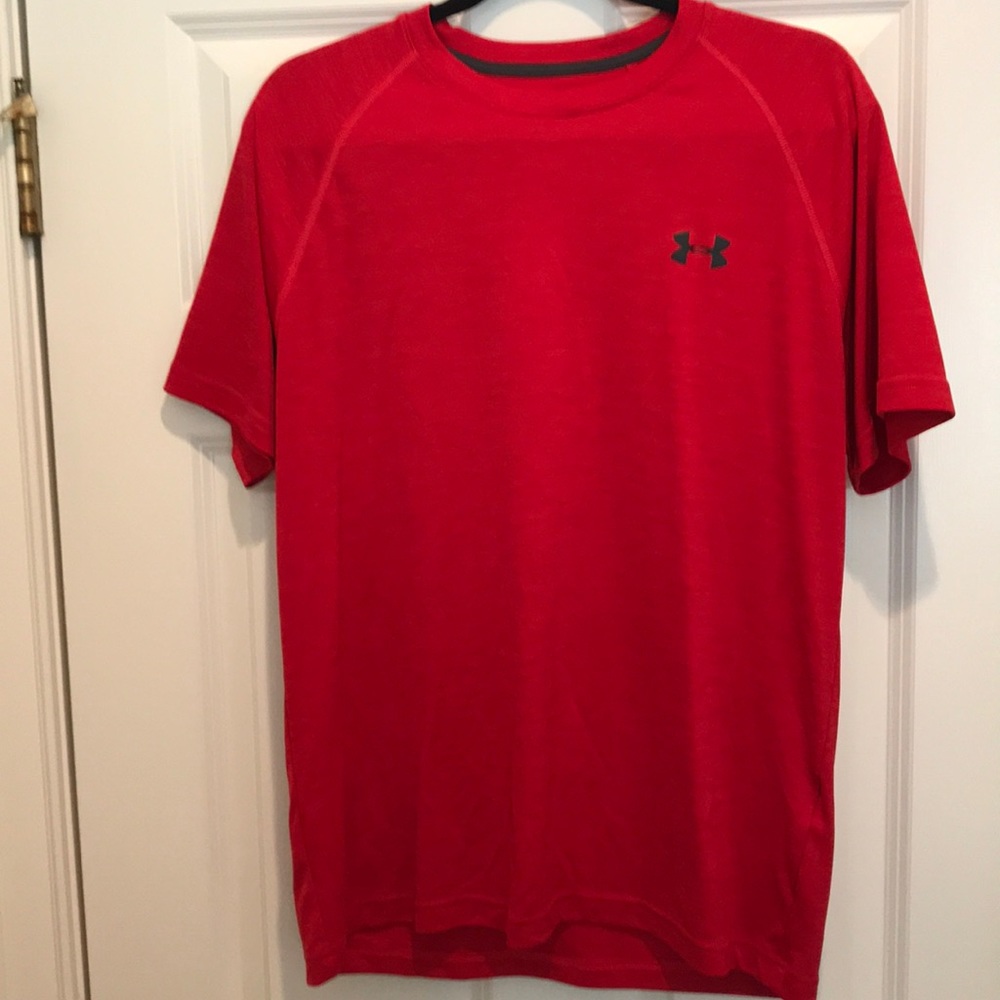 Under Armor t-shirt